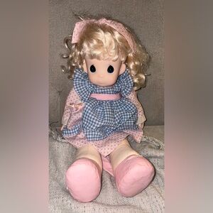 PRECIOUS MOMENTS DOLL LORI FROM MOMMY I LOVE YOU SERIES 1994